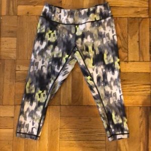 Capri workout leggings